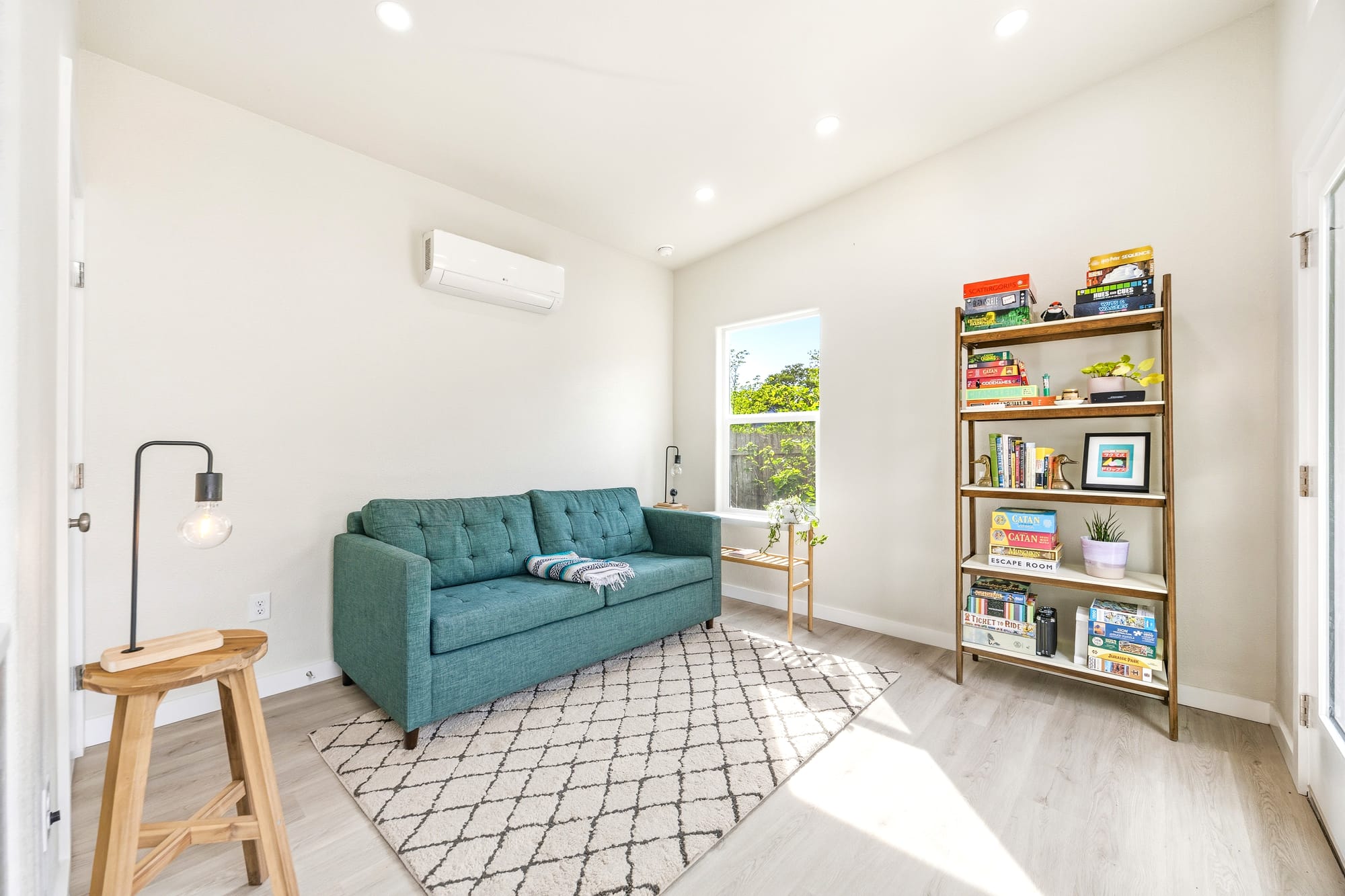 Living area with bookshelf